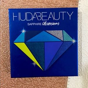 HUDA BEAUTY Sapphire Obsessions Eyeshadow Palette